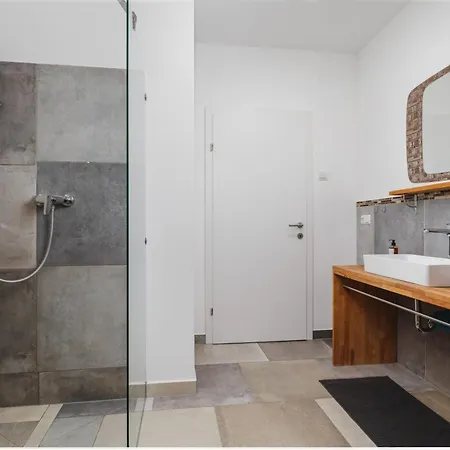 公寓 Design-apartments In Der Braunauer Altstadt 因河畔布劳瑙