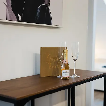 Design-apartments In Der Braunauer Altstadt 아파트 브라우나우 암 인